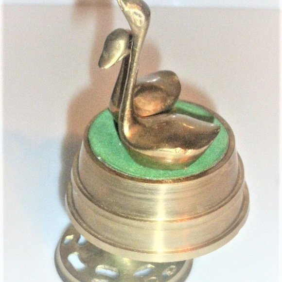 SWAN MUSIC BOX Vintage Brass Swan Wind Up Music Box Vintage Music Box Lake Water - Picture 4 of 9